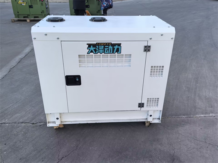 大泽20kw箱体式柴油发电机